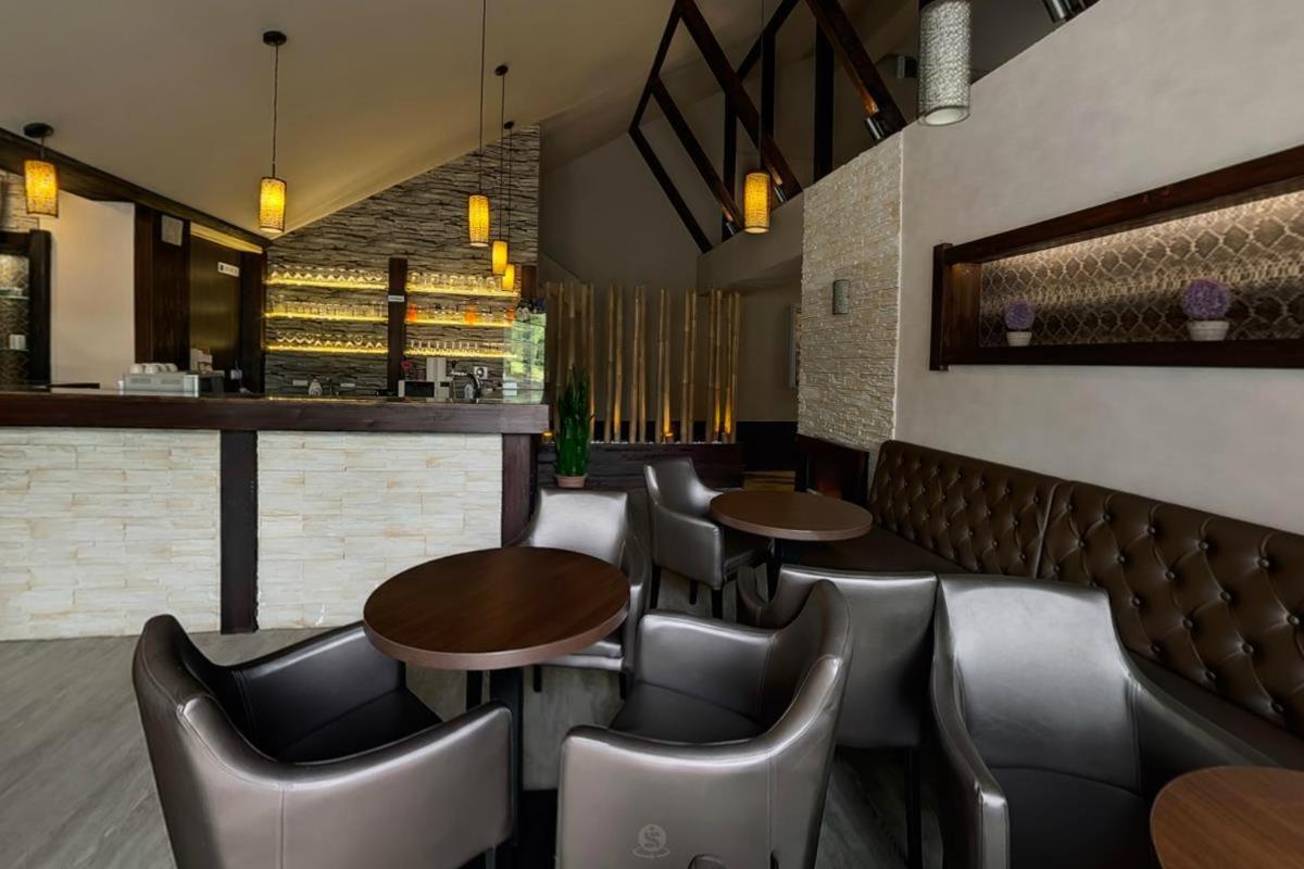 Hotel Oazis Wellness Panzio
