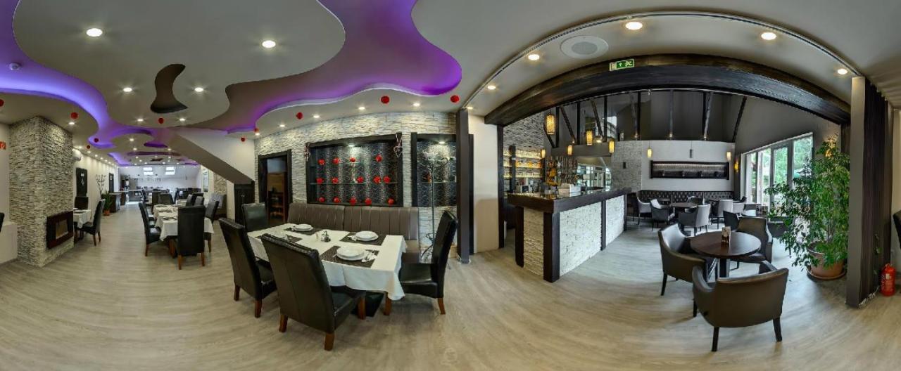 Oazis Wellness Panzio 3* Szigetszentmiklós